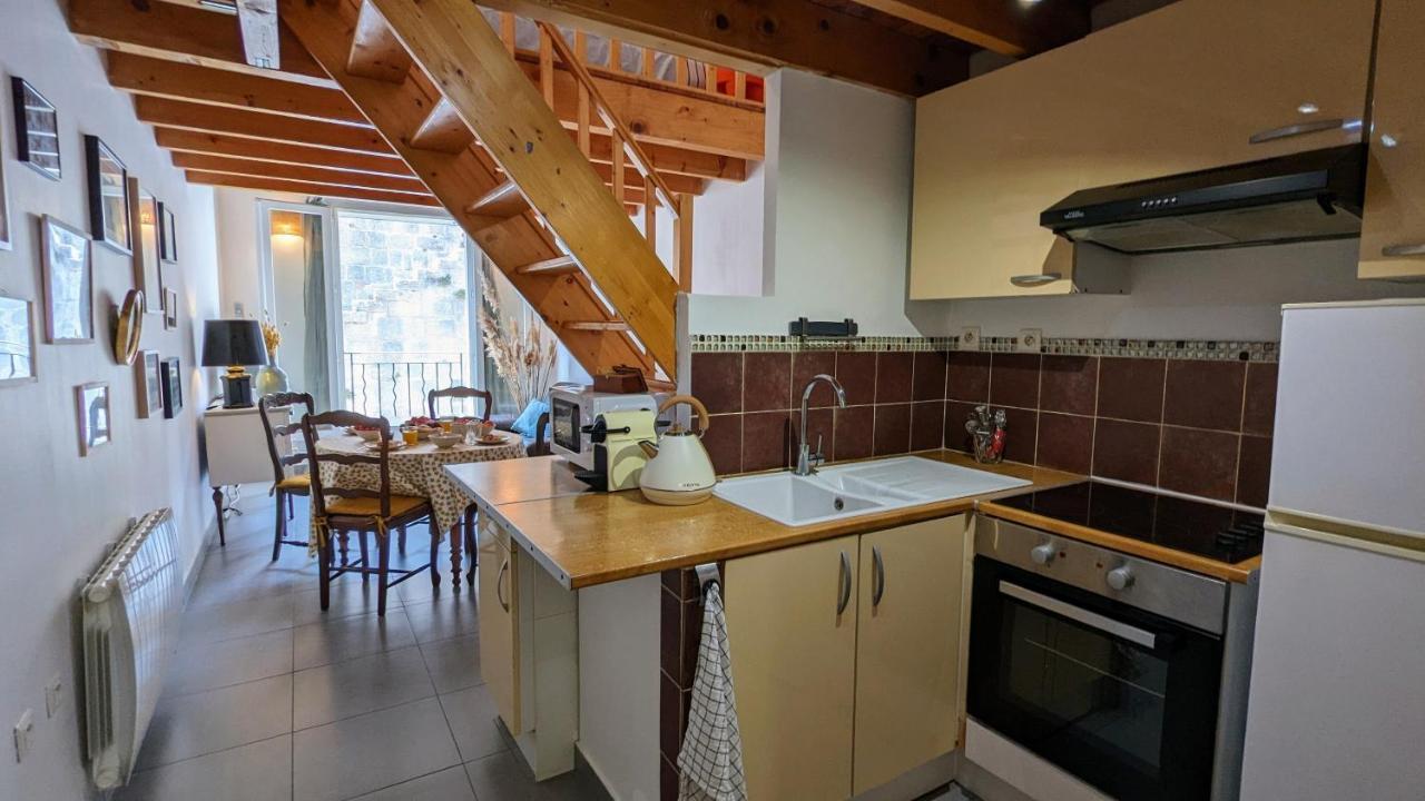 Maison De Village Avec Garage エーグ・モルト エクステリア 写真