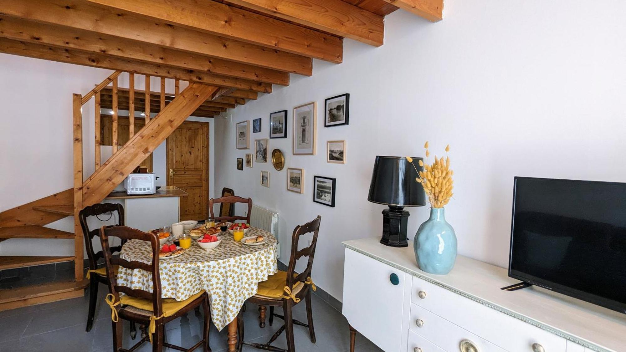 Maison De Village Avec Garage エーグ・モルト エクステリア 写真